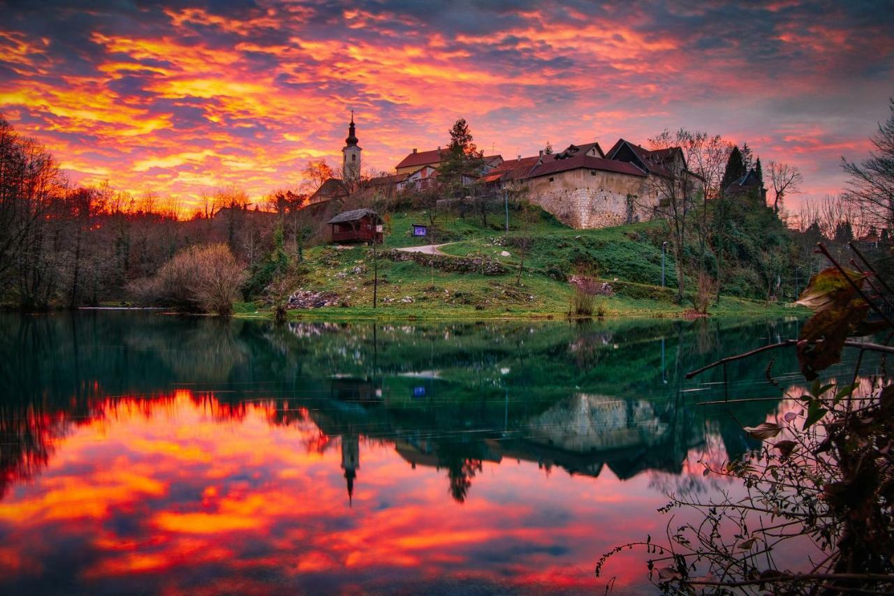 Apartments Strmac Szluin Kültér fotó